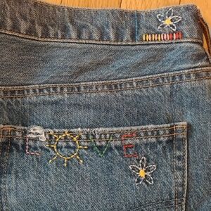 American Eagle Distressed Medium Blue Denim Shorts W Boho Embroidery